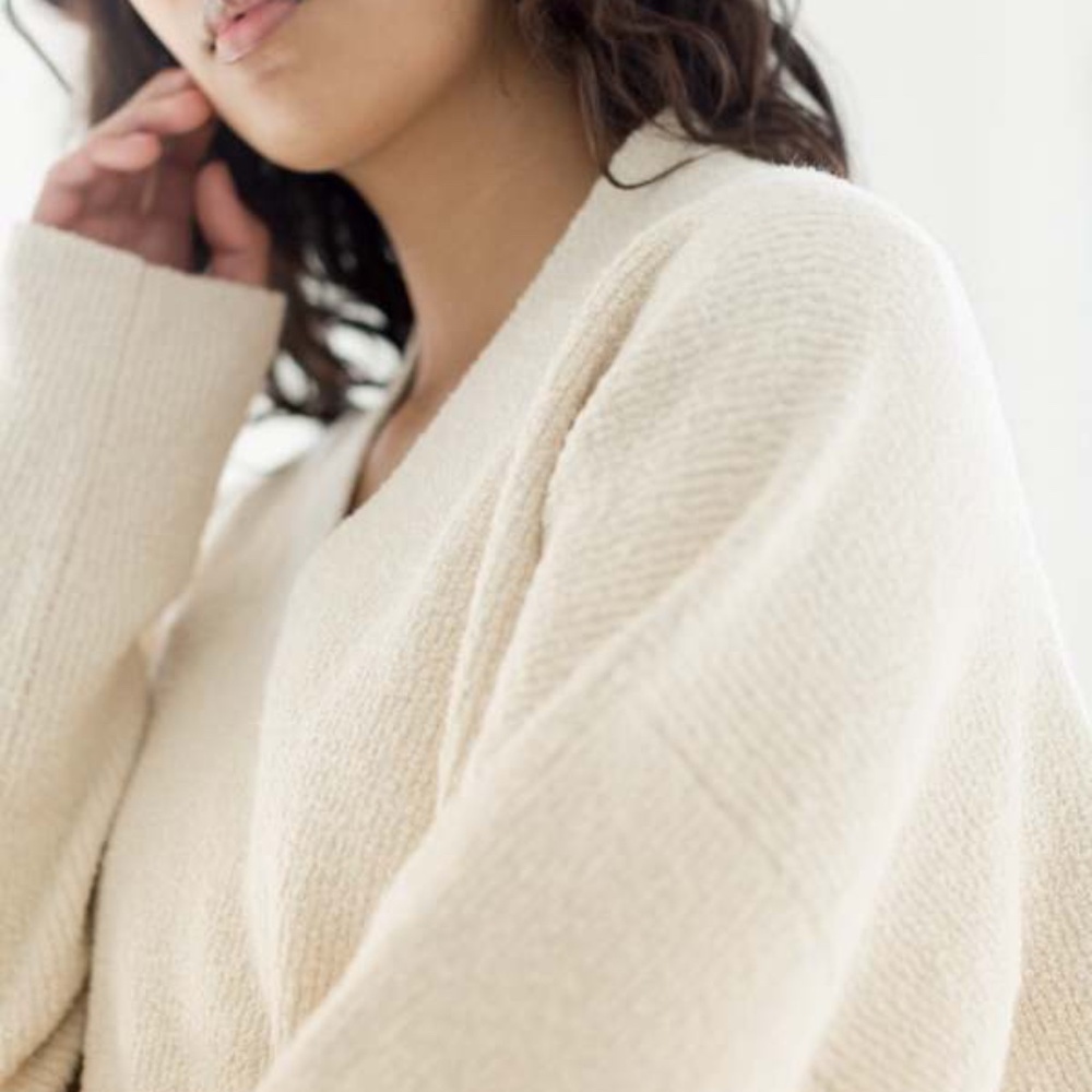 LAUREN MANOOGIAN Rib V Neck Pullover Boxy High Low Cropped Back Hem Iconic 2 M - Picture 5 of 16